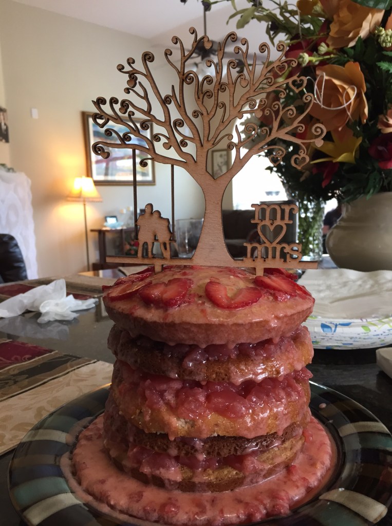mystrawberryweddingcake1